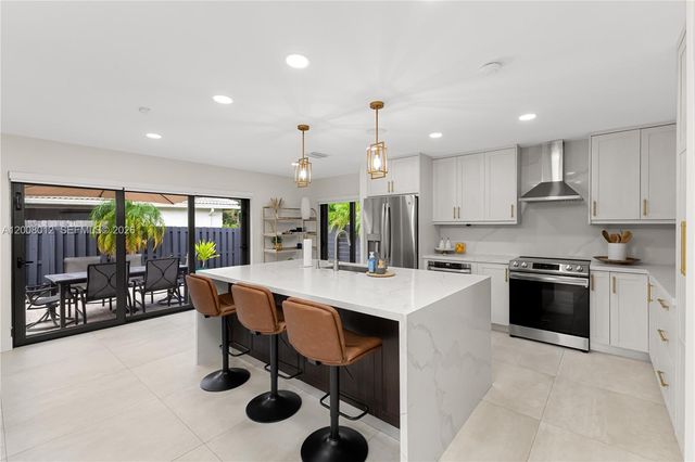 9171 NW 13th St, Plantation, FL 33322
