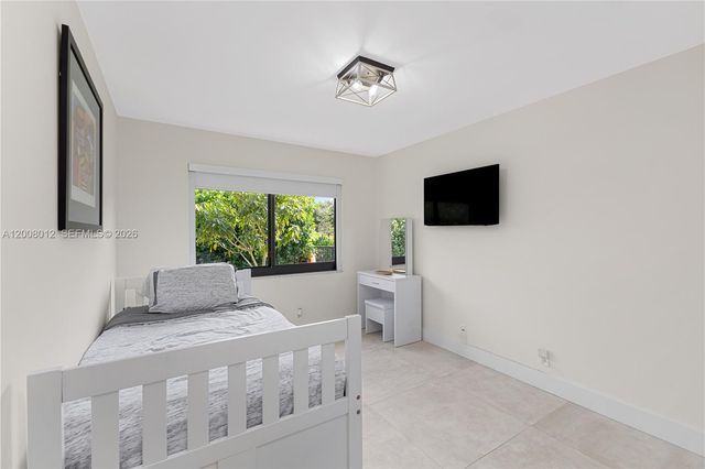 9171 NW 13th St, Plantation, FL 33322