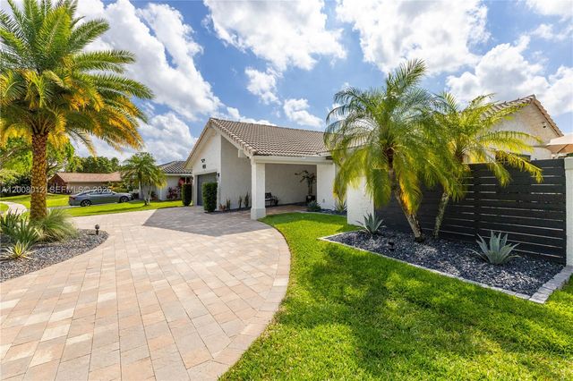 9171 NW 13th St, Plantation, FL 33322