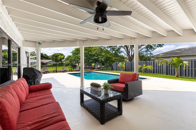 9171 NW 13th St, Plantation, FL 33322