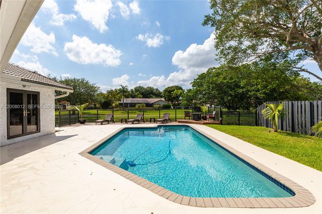 9171 NW 13th St, Plantation, FL 33322