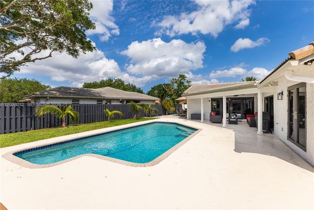 9171 NW 13th St, Plantation, FL 33322