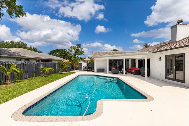 9171 NW 13th St, Plantation, FL 33322