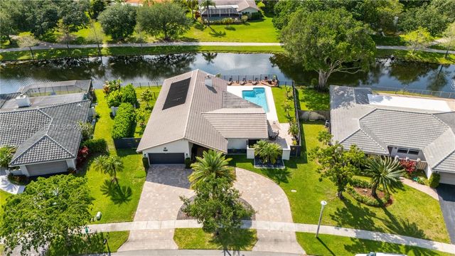 9171 NW 13th St, Plantation, FL 33322