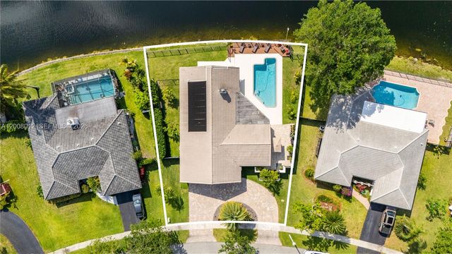 9171 NW 13th St, Plantation, FL 33322