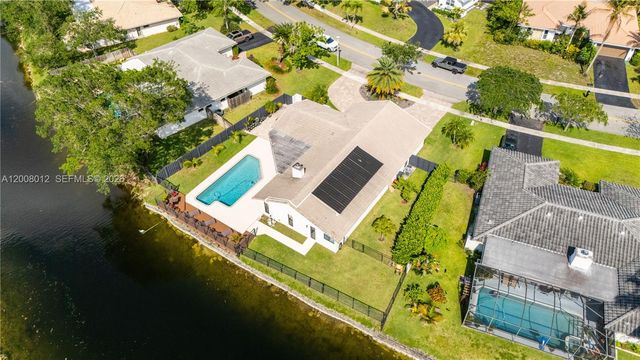 9171 NW 13th St, Plantation, FL 33322