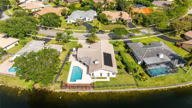 9171 NW 13th St, Plantation, FL 33322