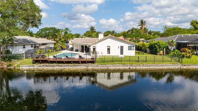 9171 NW 13th St, Plantation, FL 33322