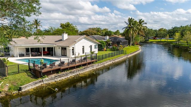 9171 NW 13th St, Plantation, FL 33322