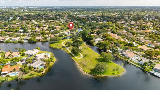 9171 NW 13th St, Plantation, FL 33322
