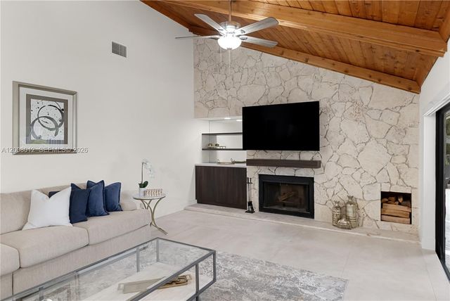 9171 NW 13th St, Plantation, FL 33322