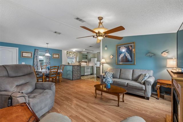 37644 PINATA AVENUE, Zephyrhills, FL 33541