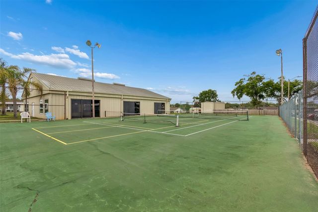 37644 PINATA AVENUE, Zephyrhills, FL 33541