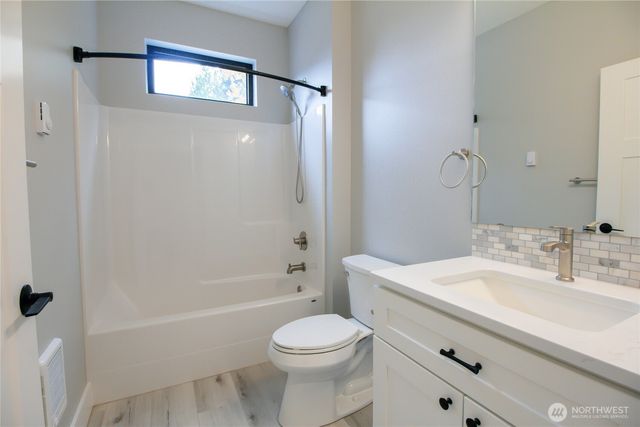 1037 Date Avenue, College Place, WA 99324