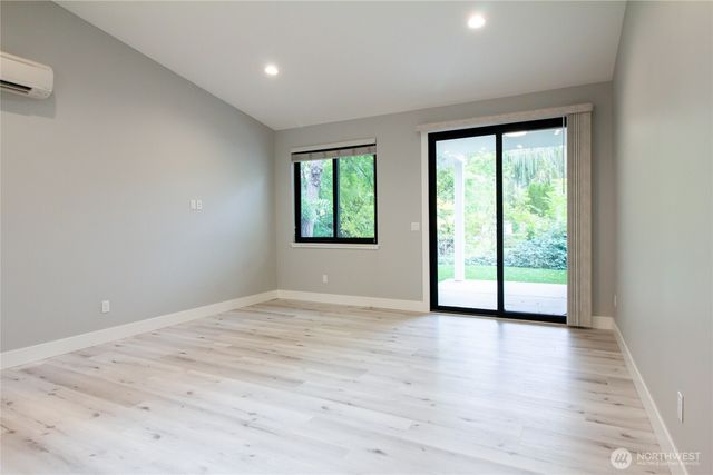 1037 Date Avenue, College Place, WA 99324