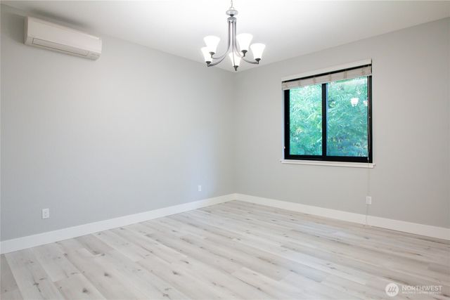 1037 Date Avenue, College Place, WA 99324