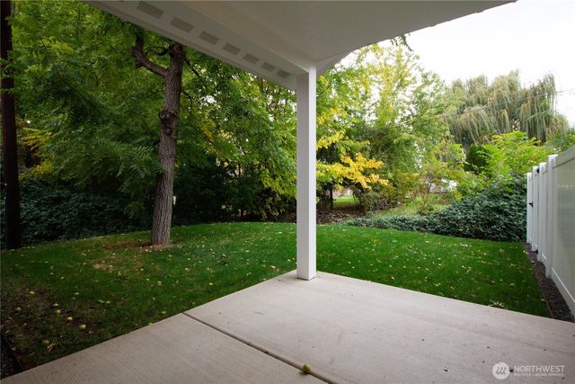 1037 Date Avenue, College Place, WA 99324