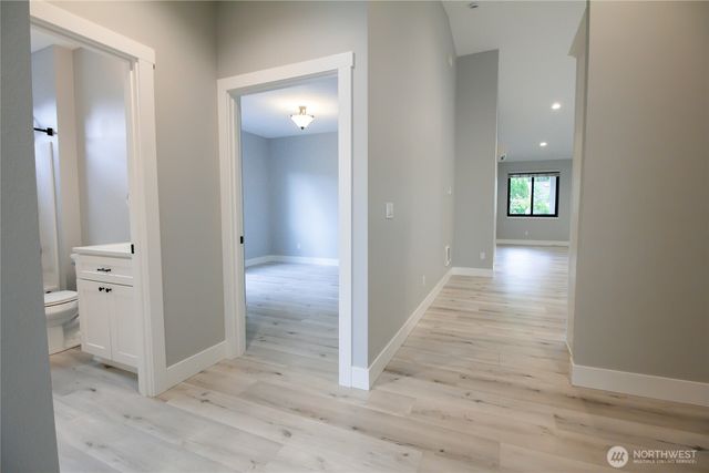 1037 Date Avenue, College Place, WA 99324