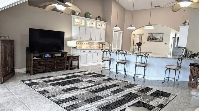 5471 Harborage DR, Fort Myers, FL 33908