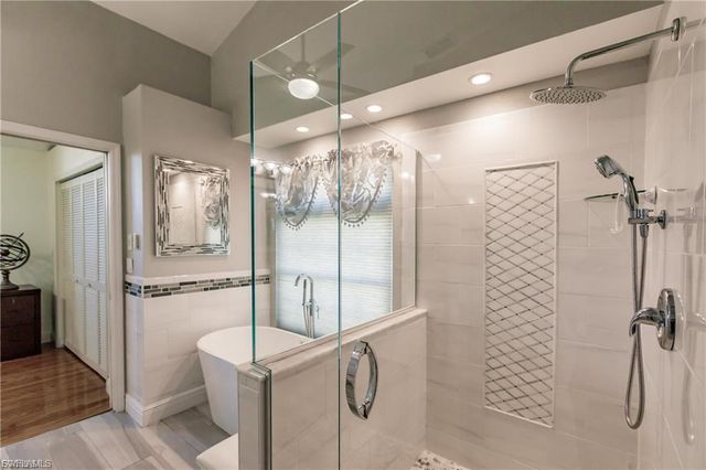 5471 Harborage DR, Fort Myers, FL 33908