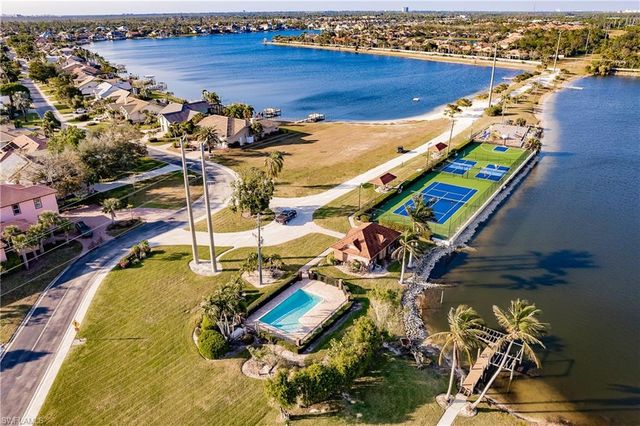 5471 Harborage DR, Fort Myers, FL 33908