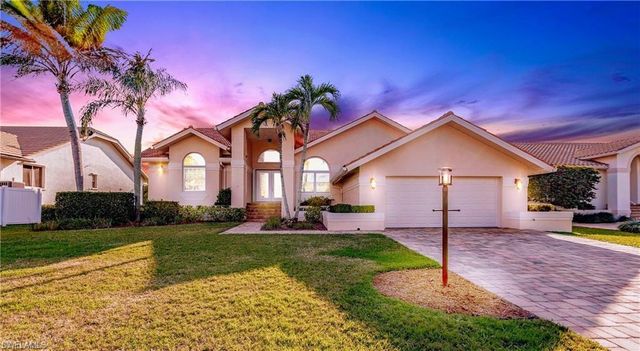 5471 Harborage DR, Fort Myers, FL 33908