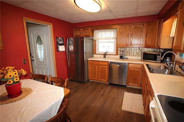 71 Standish Road, Greece, NY 14626