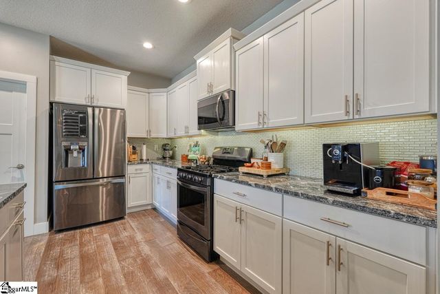 2007 Edwards Lake Road, Greer, SC 29651