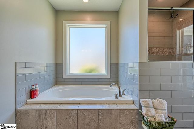 2007 Edwards Lake Road, Greer, SC 29651