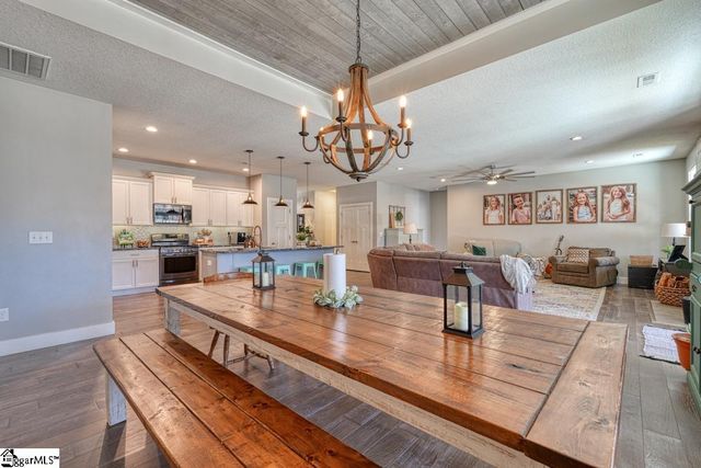 2007 Edwards Lake Road, Greer, SC 29651