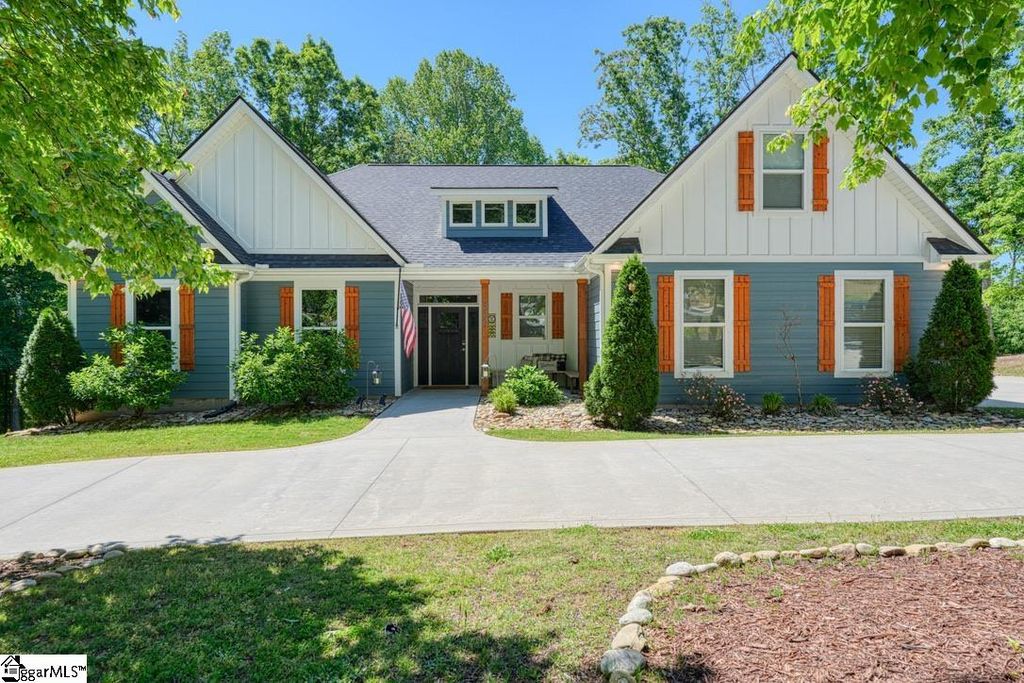 2007 Edwards Lake Road, Greer, SC 29651
