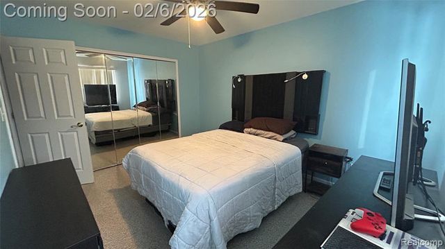 36014 Chapel Court 27, Clinton Township, MI 48035