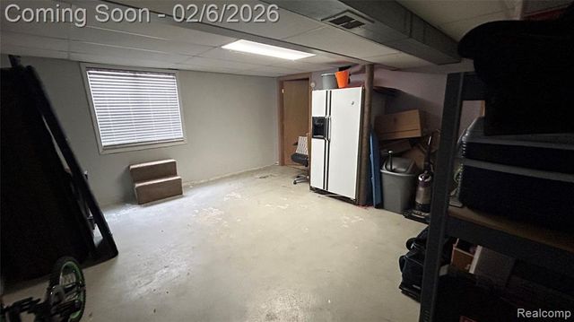 36014 Chapel Court 27, Clinton Township, MI 48035