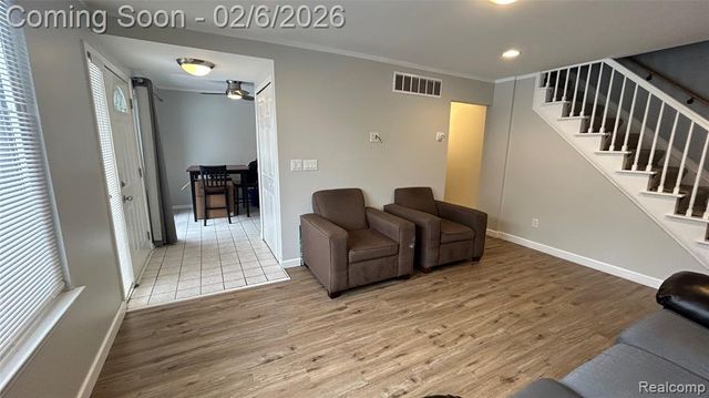 36014 Chapel Court 27, Clinton Township, MI 48035