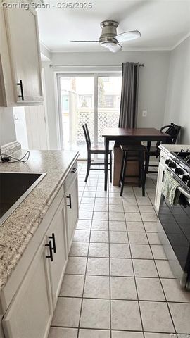 36014 Chapel Court 27, Clinton Township, MI 48035