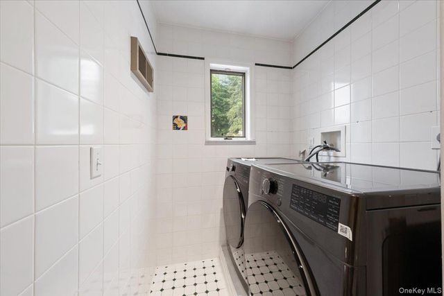 145 Woodlands Avenue, White Plains, NY 10607