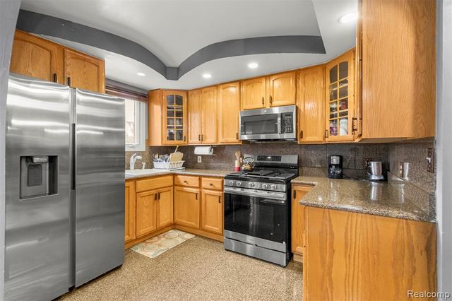 7718 Steadman Street, Dearborn, MI 48126