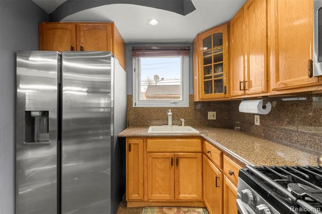 7718 Steadman Street, Dearborn, MI 48126