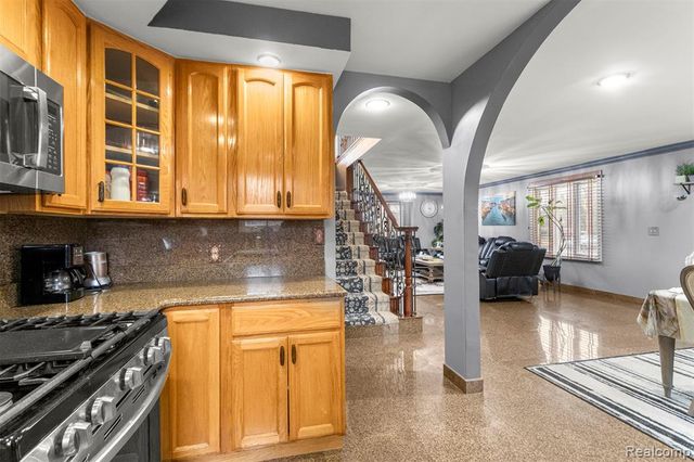 7718 Steadman Street, Dearborn, MI 48126