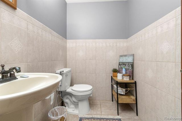 7718 Steadman Street, Dearborn, MI 48126