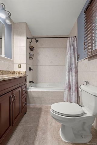 7718 Steadman Street, Dearborn, MI 48126