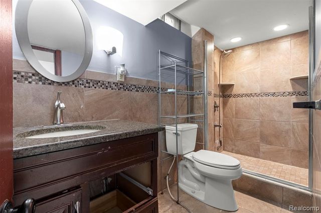 7718 Steadman Street, Dearborn, MI 48126