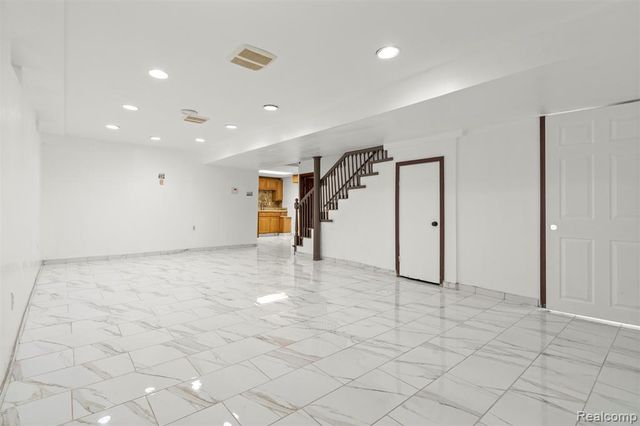 7718 Steadman Street, Dearborn, MI 48126