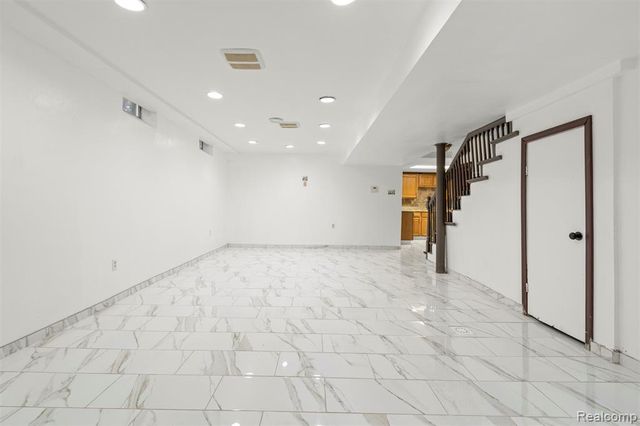 7718 Steadman Street, Dearborn, MI 48126