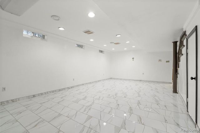 7718 Steadman Street, Dearborn, MI 48126