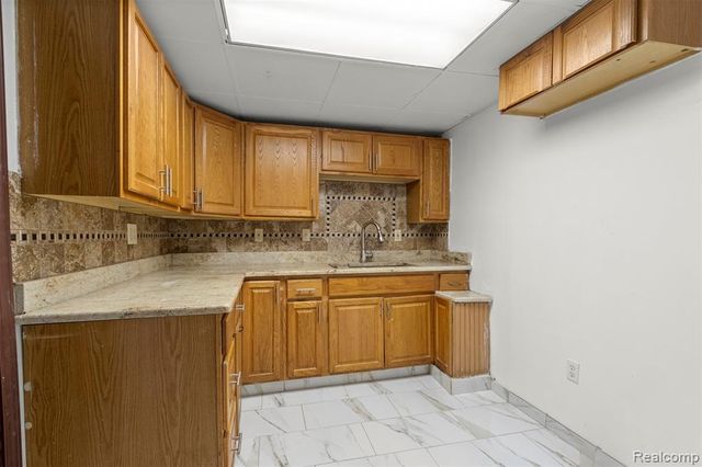 7718 Steadman Street, Dearborn, MI 48126