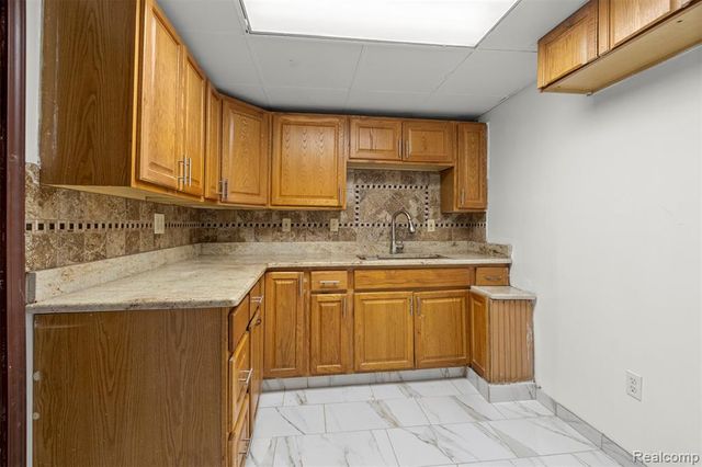 7718 Steadman Street, Dearborn, MI 48126