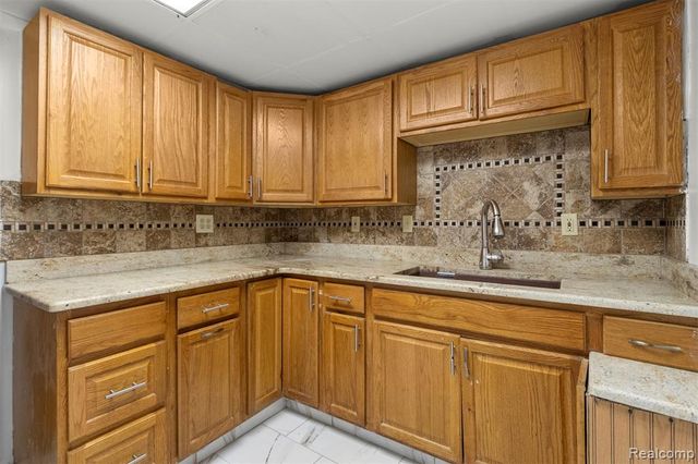 7718 Steadman Street, Dearborn, MI 48126