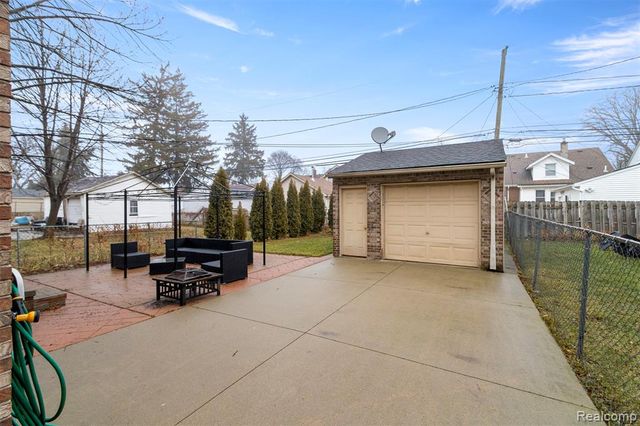 7718 Steadman Street, Dearborn, MI 48126