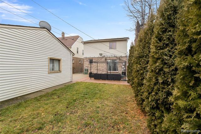 7718 Steadman Street, Dearborn, MI 48126